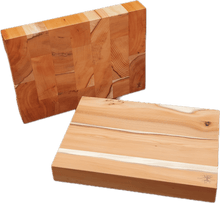 Laden Sie das Bild in den Galerie-Viewer, Massives Servier- und Schneidebrett- "Stjórn"