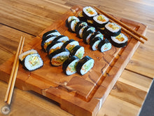 Laden Sie das Bild in den Galerie-Viewer, "Stjórn-Risastór"-Grosses Servierbrett mit Saftrille Eiben-Art.ch